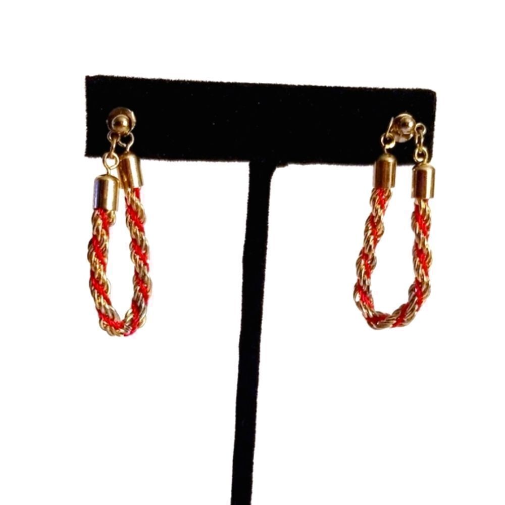 5/$25 Vintage Gold red braided rope chain hoop earrings